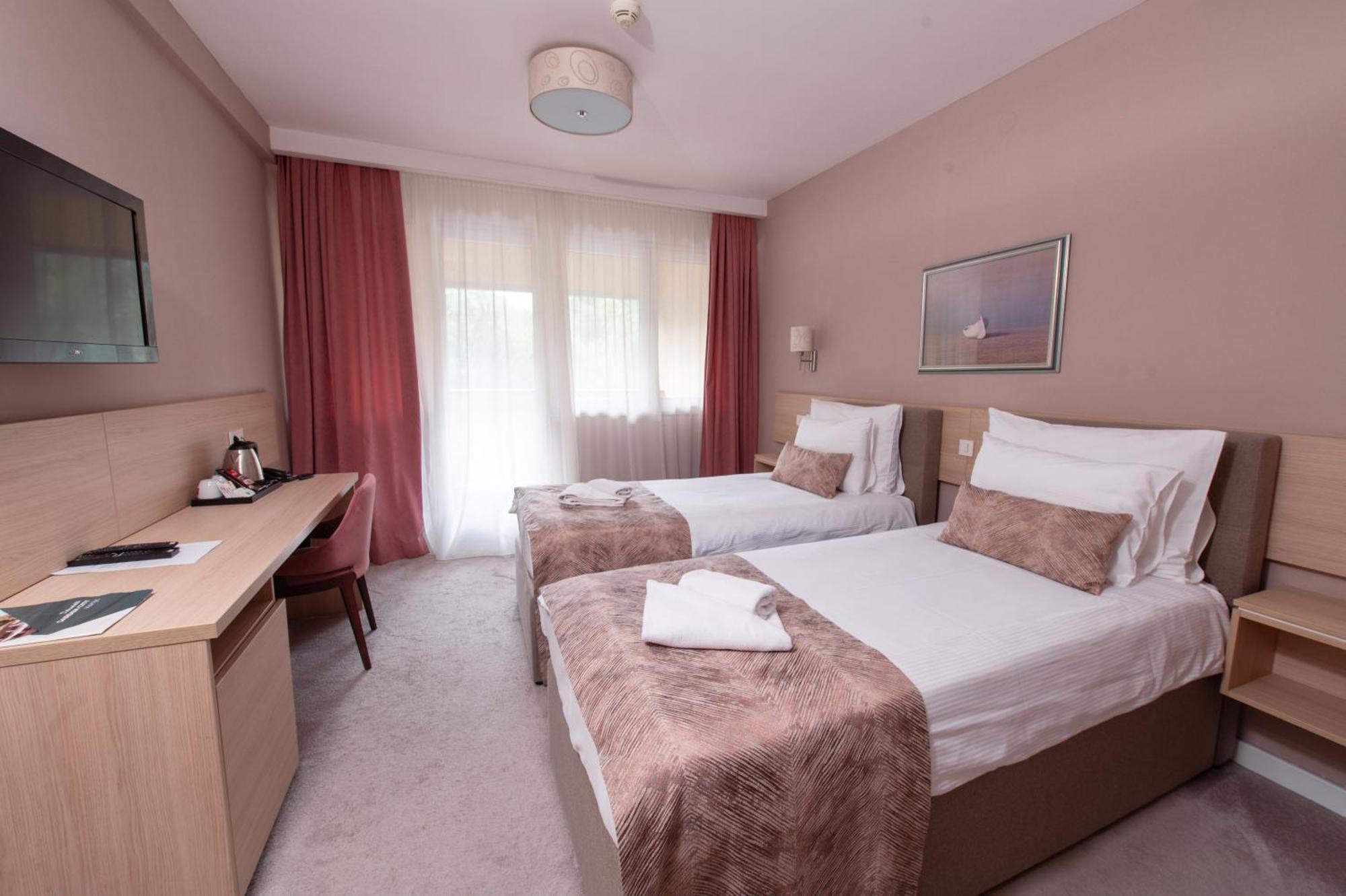 Garden City Hotel Konjic Exterior foto